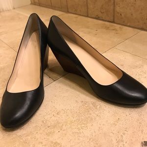 Cole Haan 10 1/2 B Black Leather Wedges